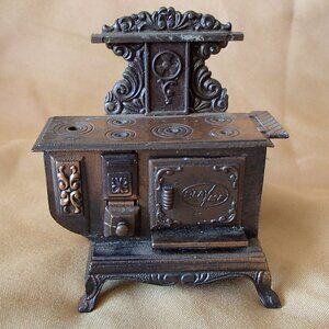 Vintage Stove Pencil Sharpener PlayMe Copper Patina Spain Ref. 972 Doll House